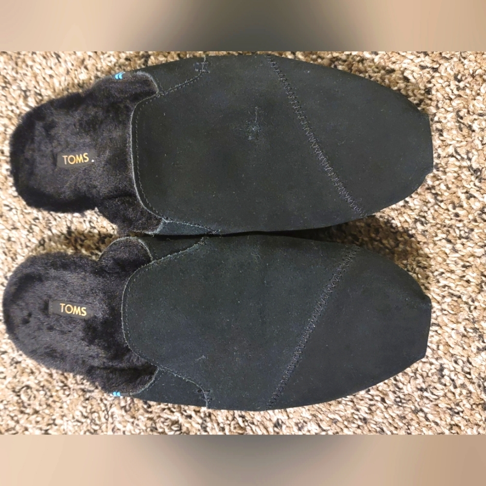 🎈 New Tom's slip on